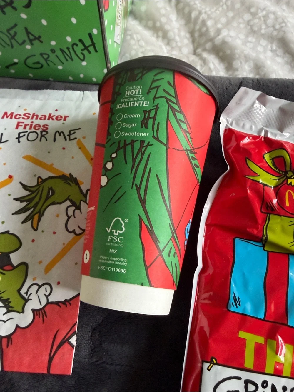 McDonald's The Grinch Holiday Party Set w/box cup shaker salt bag & unopened Sox